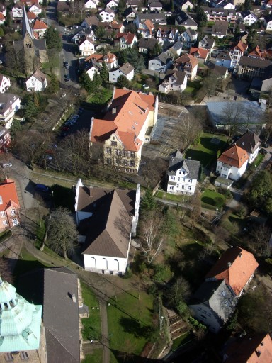 Luftbild: Bad Salzuflen, Hallenbrink, gelbe Schule, Grundschule Ahornstraße, Gemeindehaus der Stadtkirche